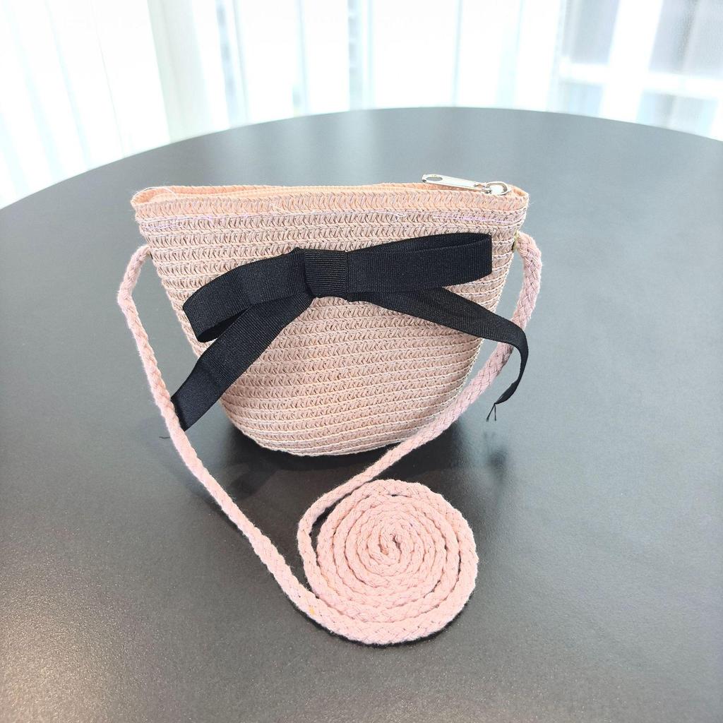 Letni słomkowy kapelusz typu bucket hat z ochroną przeciwsłoneczną dla dziewczynki, na plażę i podróż