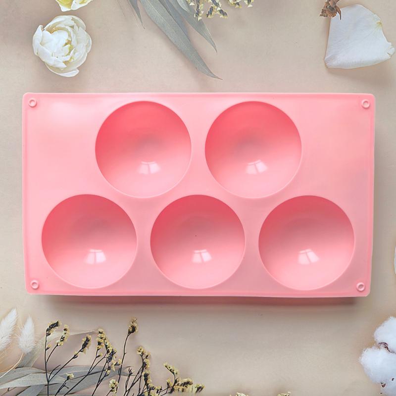 5-Hole Circular Footprint Silicone Baking Tool Non-Toxic Flexible DIY Mold for Cookie Fondant Cake Chocolate Holiday Gift Making