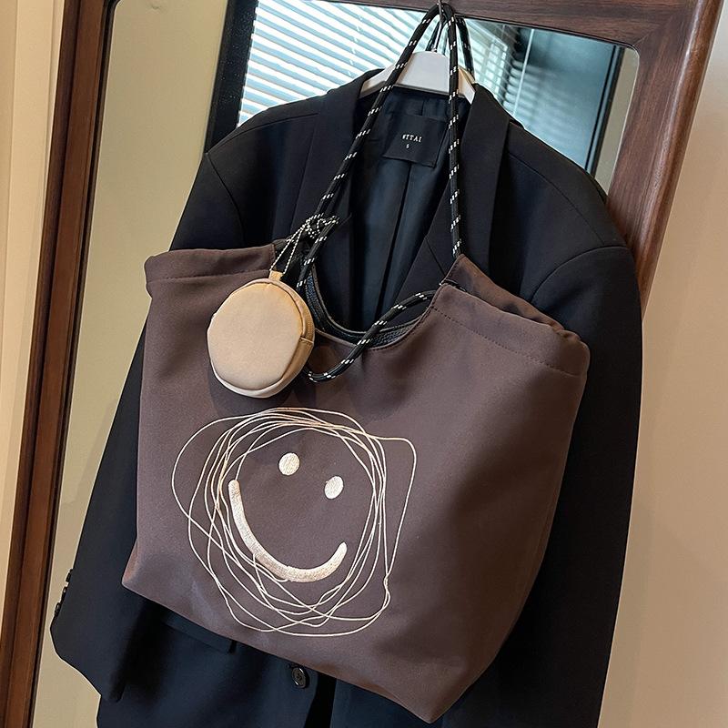 Polyester bag women's large-capacity new fashionable versatile shoulder bag cloth bag texture class tote bag