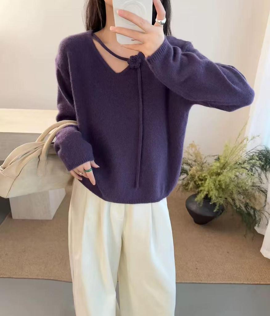 Korean V-Neck 3D Flower Long Sleeve Knit Sweater for Women - 2025 Autumn/Winter High-End Chic Style