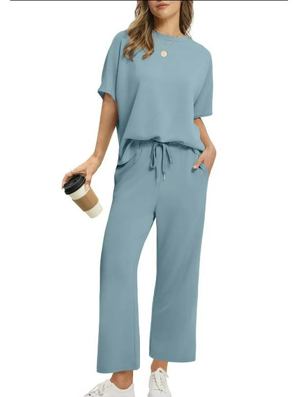 

Short-Sleeve Top with Cropped and Wide-Leg Pants Double Extra Large небесно-голубой