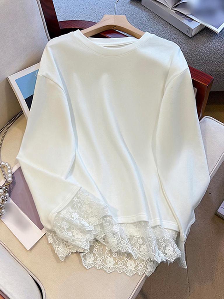 Women's European-Style White Long-Sleeve Lace Splicing T-Shirt, Mid-Length, Ideal for Autumn/Winter Layering or Standalone Wear, Covers Hips