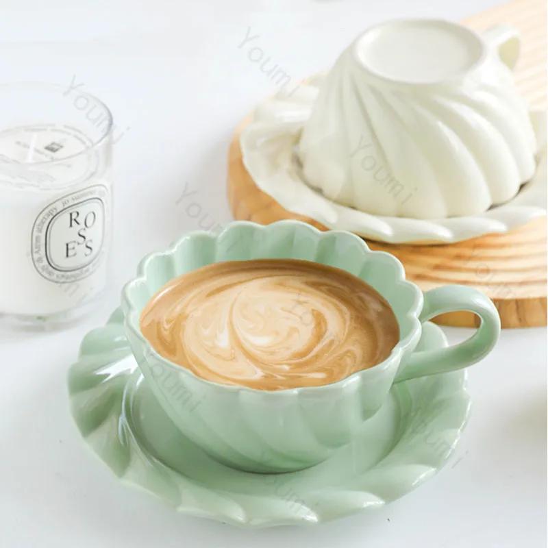 Kreativní jednobarevné kávové šálky Lehký luxus Vynikající keramický kávový šálek s podšálkem Sada Domácí šálek na odpolední čaj Stolní nádobí