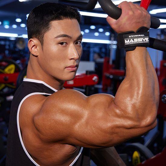 

Choose one of three Samdae-O-Baek Massive Original Grips (S/M/L) Size S