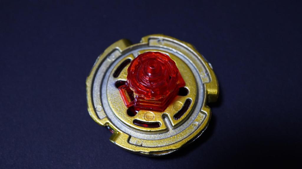 Storm Pegasis Crimson-Version. Limitierter Metal Fight Bay Blade Metabay Explosion HMS 4D Zero G Burst X Spielzeug Teile Anime Spiele Actionspielzeug