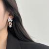 Three-dimensional flower pearl earrings earrings retro light luxury exquisite niche design elegant light luxury art fresh and versatile