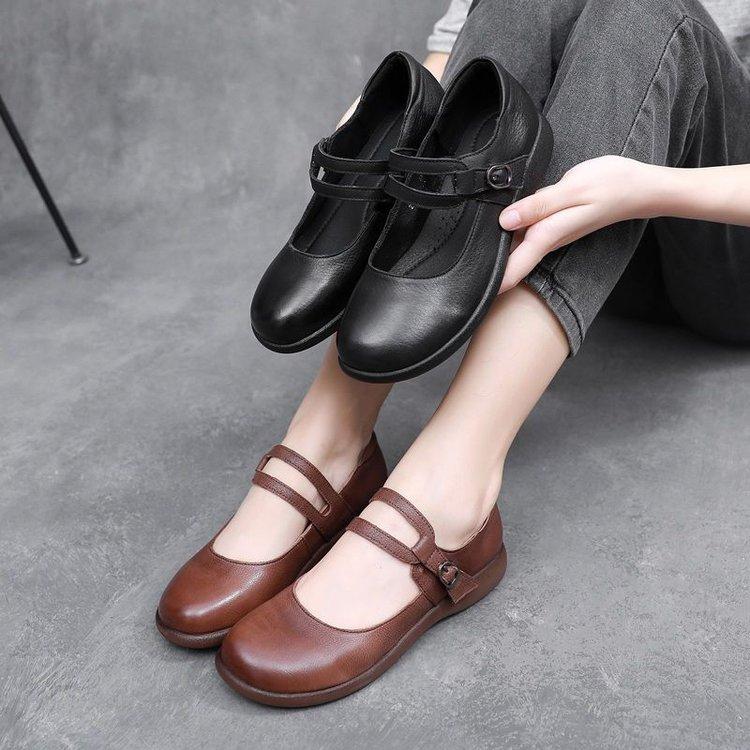 Soft-soled mother shoes are comfortable and non-slip, middle-aged retro small leather shoes are lightweight, 2025 autumn new one-word buckle single s