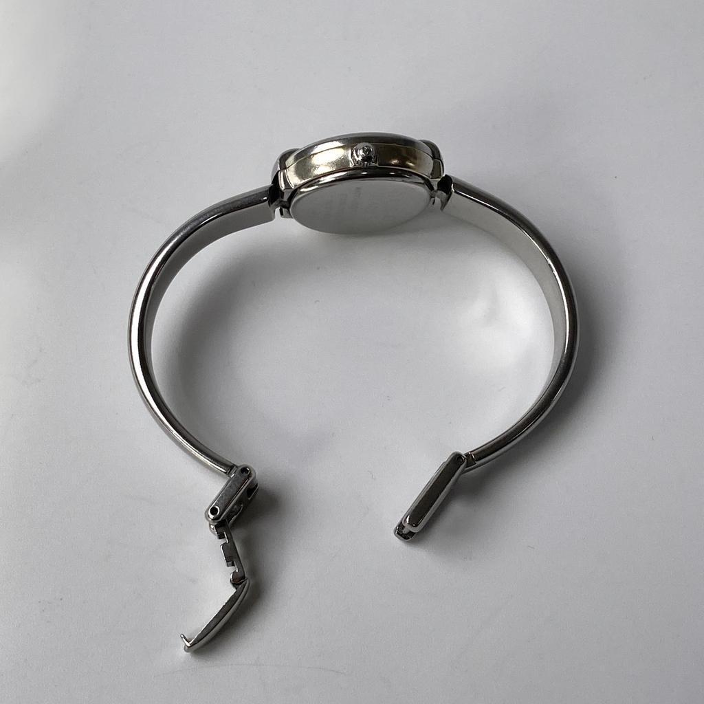 Used GUCCIWatches Silver Stainless Steel Women SilverDial