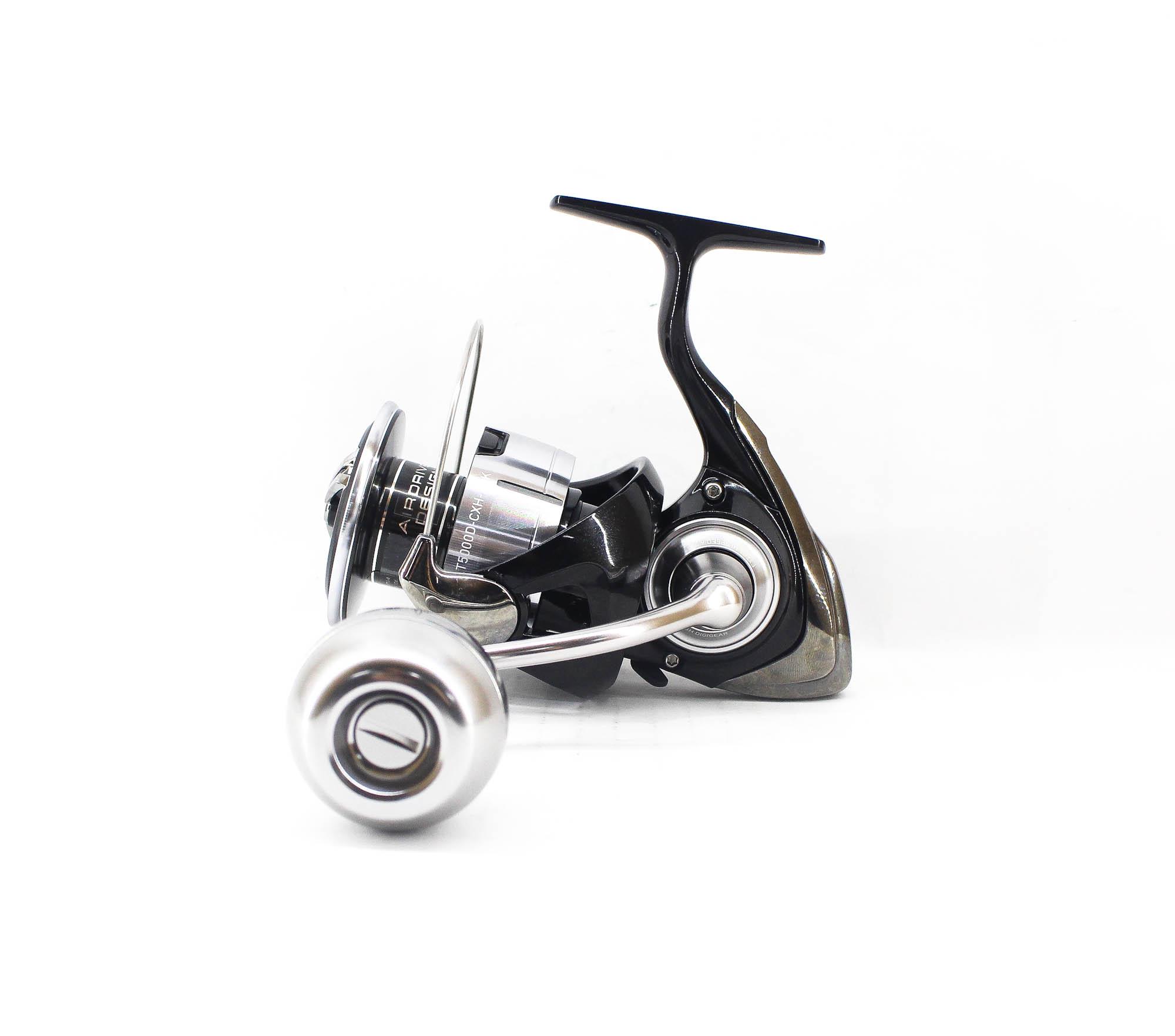 

Катушка Daiwa спиннинговая 23 Lexa LT5000D-CXH (8904)