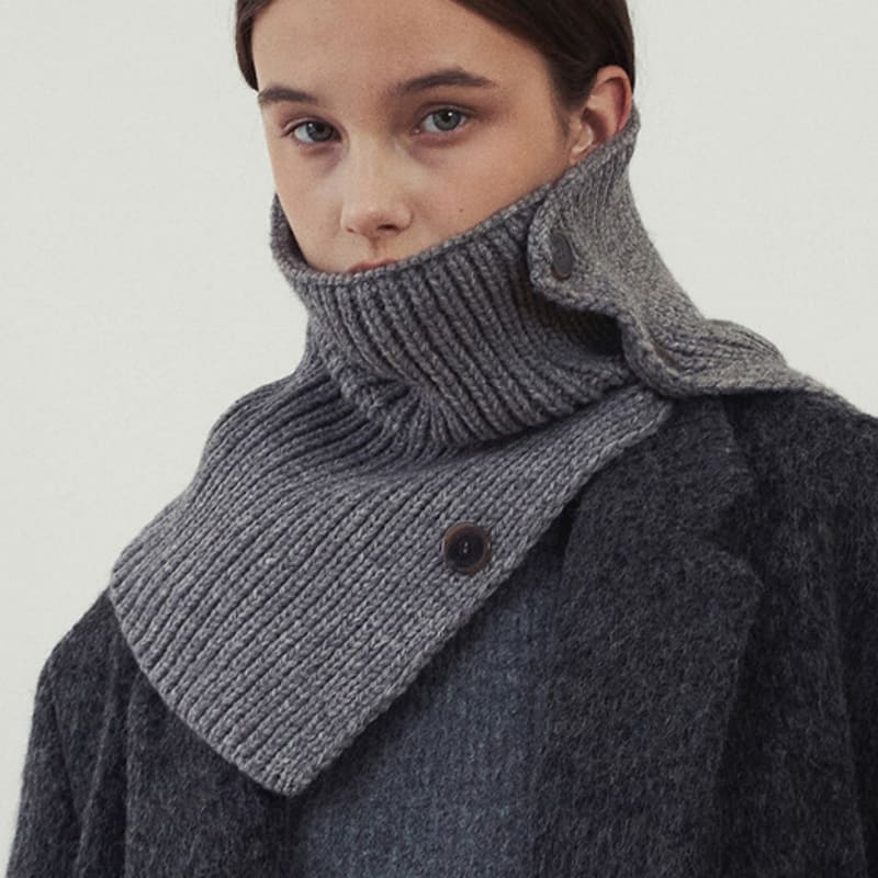 LOEIL Button Point Knit Neck Warmer - 2 Colors