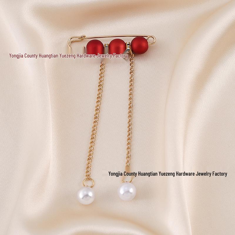 Fashionable Brooch Chain with Waist-Tightening Buckle - Versatile Clothing Accessory