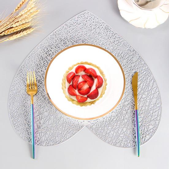 Hohles, hitzebeständiges Tischset in Herzform, Schutzmaterial, Verbrühungsschutz, verschleißfeste Tischmatte für zu Hause