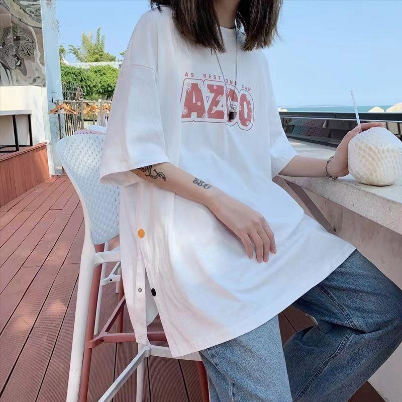 Женская футболка с буквенным принтом — фото 5