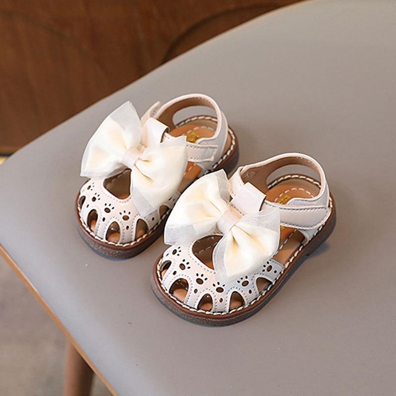 New Summer Style Children's Sandals for Baby Girls 0-1-2 Years Old, Hole Shoes with Closed-Toe and Bowknot, Princess Shoes.