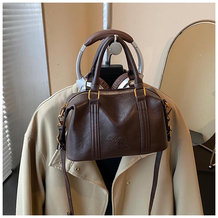 

Премиальная ретро маленькая сумка Maillard коричневого цвета женская 2025 новая модная универсальная сумка-мессенджер портативная сумка-подушка темно-коричневого