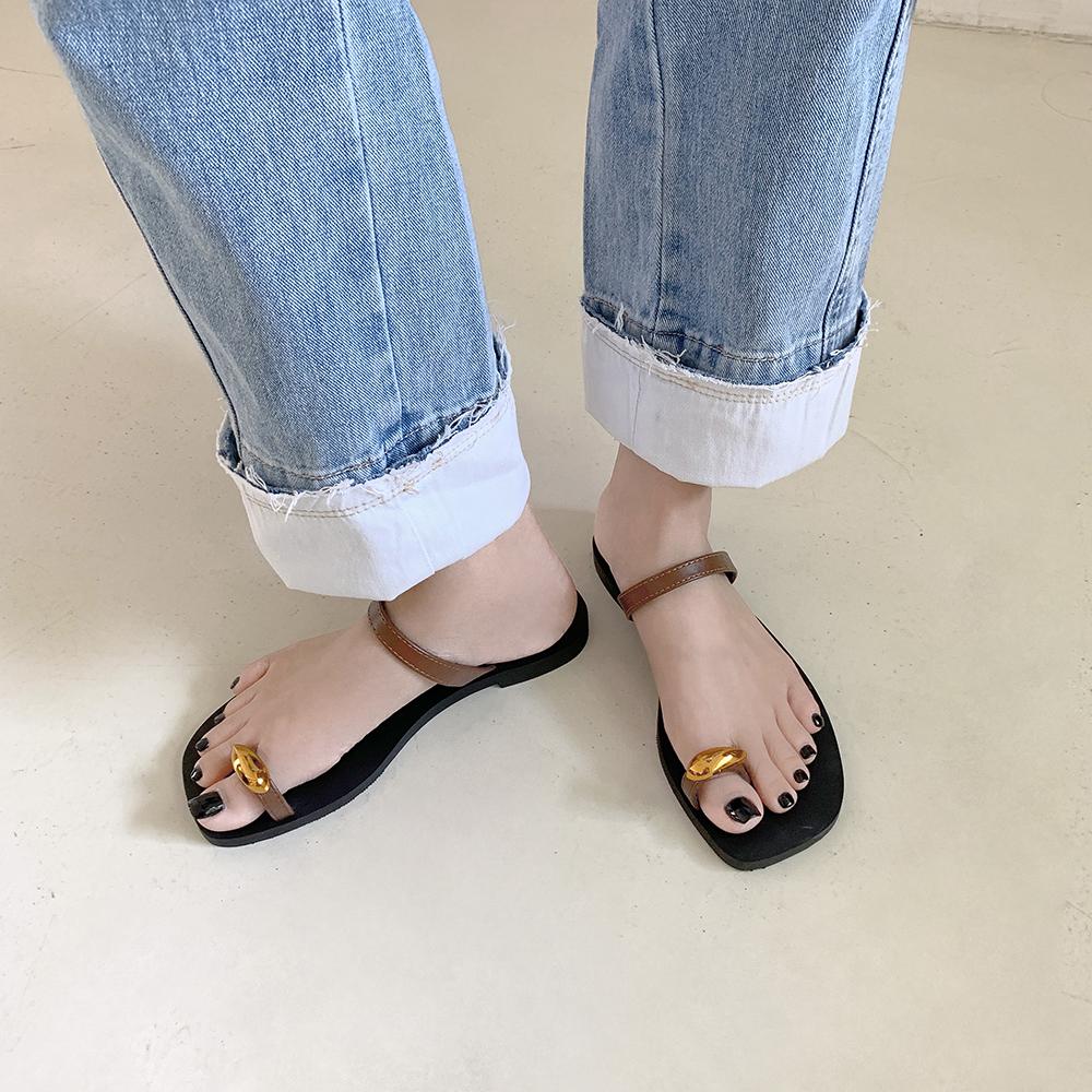 fashion Clip Toe Women Slippers Fashion Flip Flops Flat Heeld Casual Sandals Slides Black White Slip On Summer Outside Beach Shoes 35-39