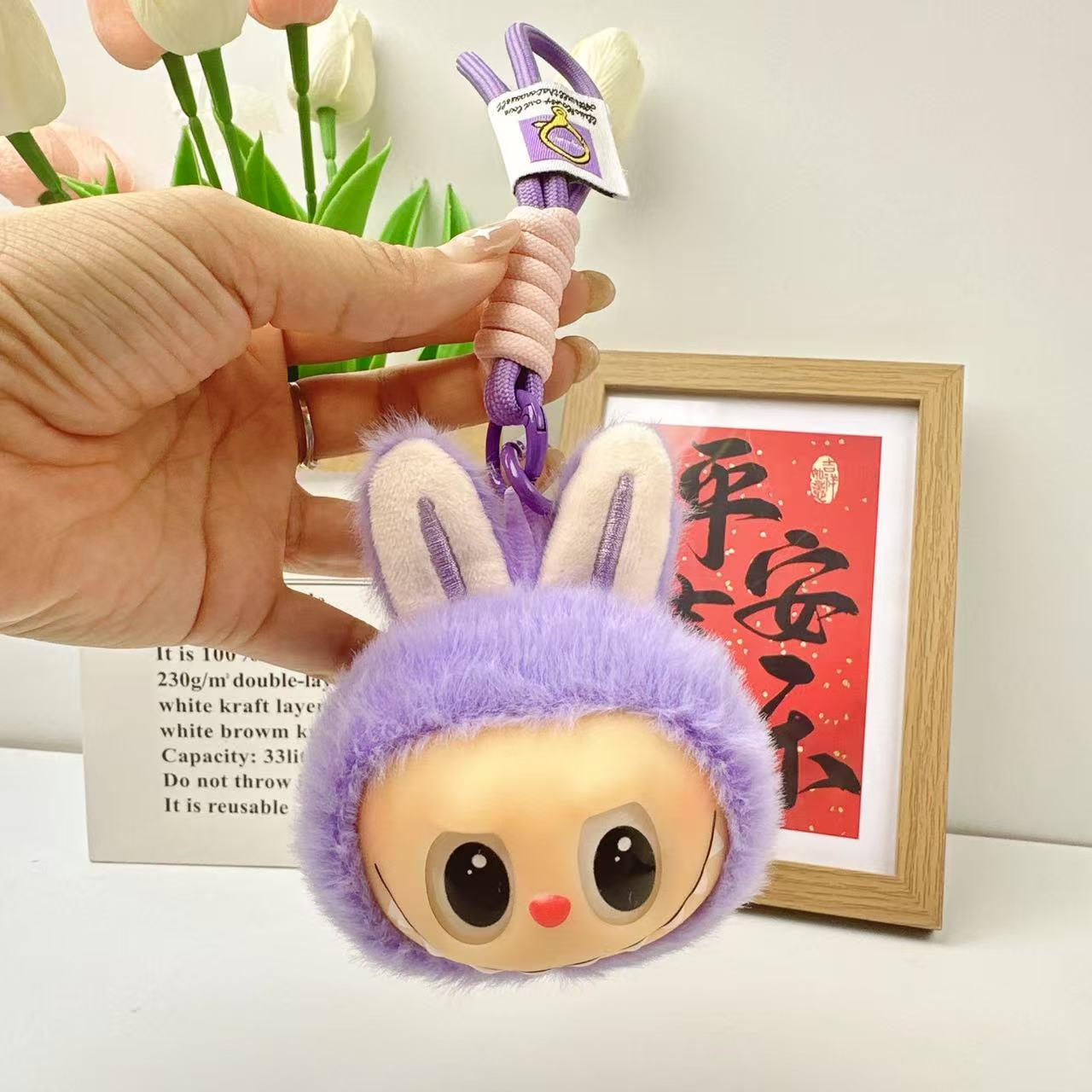 

Подвеска в виде головы Лабубу Виниловая плюшевая игрушка - Издание для вечеринки «Сидеть» Bead Chain