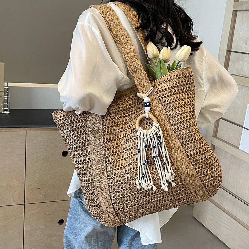 Summer Luxury Straw Woven Tote Bag Large Capacity Casual Tassel Handbag Fashion Beach Travel Shoulder Bag for Women