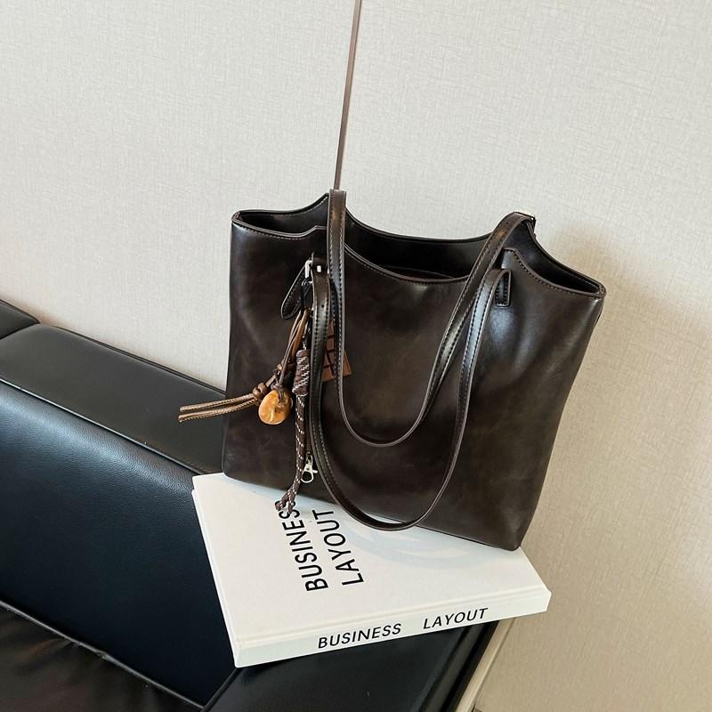 Bag Women's Large-capacity New Fashion Versatile Casual Shoulder Shopping Bag Commuter Tote Bag