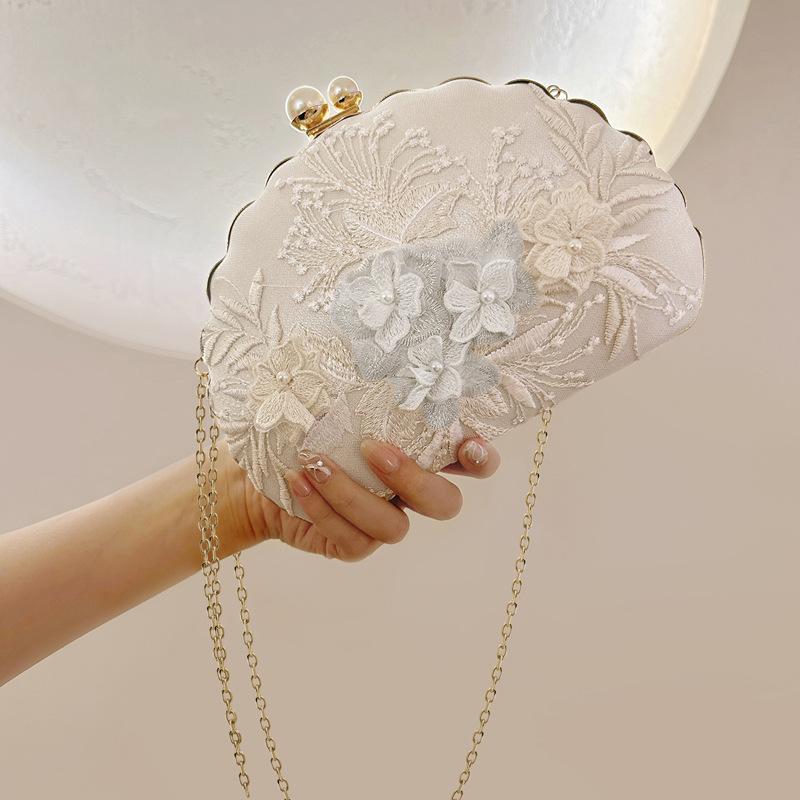 

Shell Shape Evening Bags New Fashion White Embroidered Lace Clutches Vacation Crossbody Chain Bag Wedding Party Handbag Purse белый