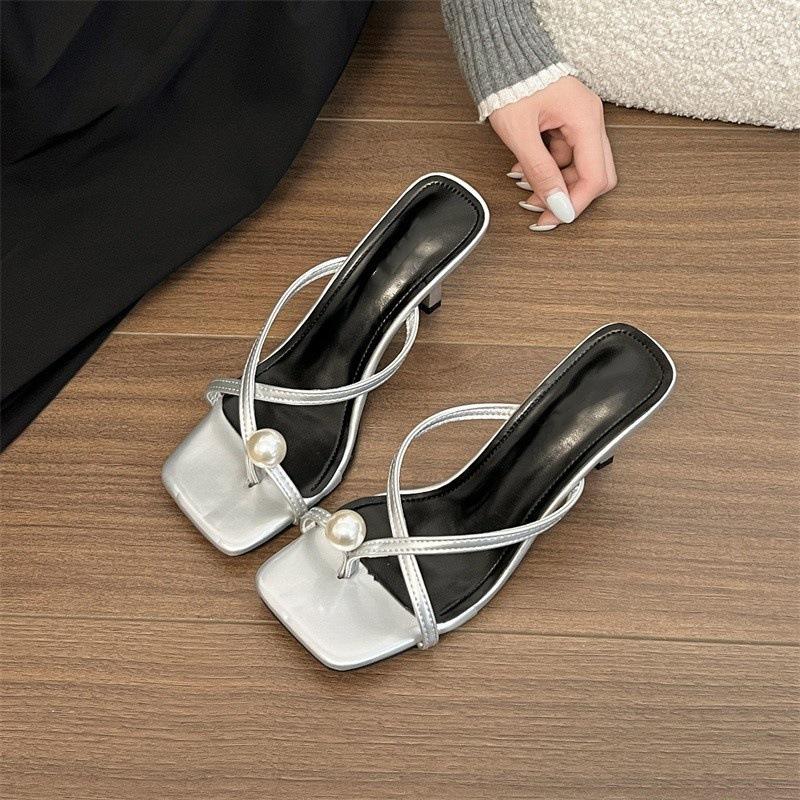 French high-heeled sandals women wear 2025 summer Internet celebrity super fire fairy style high-end sense pearl square head flip-flops