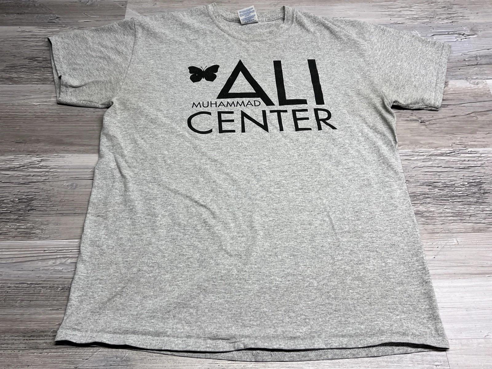 

Muhammad Ali Center T-Shirt Boxing Black History Size M Short Sleeve Graphic Tee L