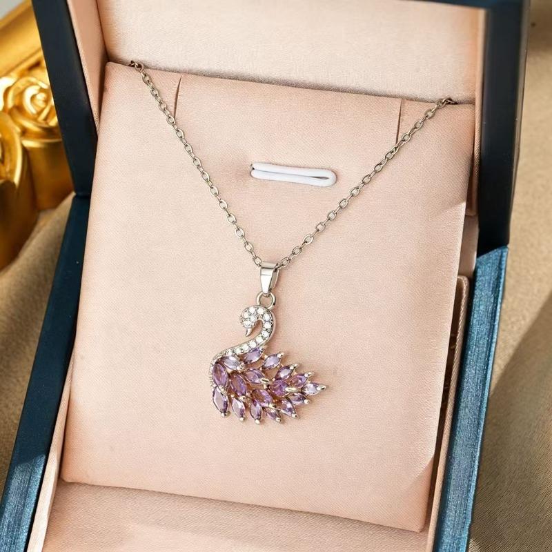 Collar de cadena para clavícula de acero de titanio con colgante de cisne incrustado de circonita para mujer, cadena niche y versátil de acero de titanio