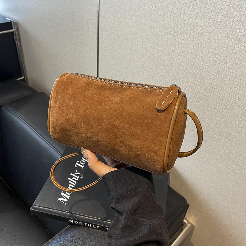 

Повседневная сумка женская осень и зима 2025 новая мода высокая текстура нишевый дизайн одно плечо кроссбоди сумка-подушка коричневый