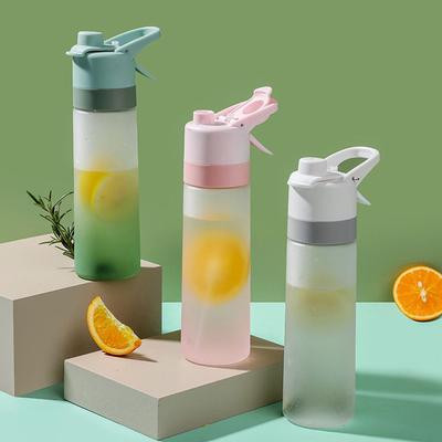 700ml Spray Water Bottle Large Capacity Portable Outdoor Sport Fashion Cute Drinking Plastic Bottles BPA Free Eco-Friendly