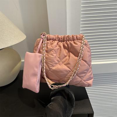 2025 Autumn and Winter New Fashion Women's Bags with Simple Personality Korean Version Women's Shoulder Bags Popular Chain Underarm Bags