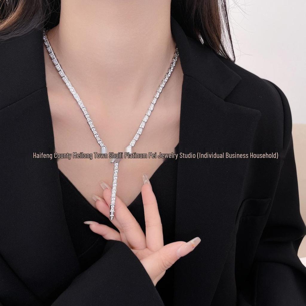 V Vergoldete Micro-Set Diamant Schlangenknochen Halskette - Leichter Luxus Society Stil, Hochwertige Schlangenkette