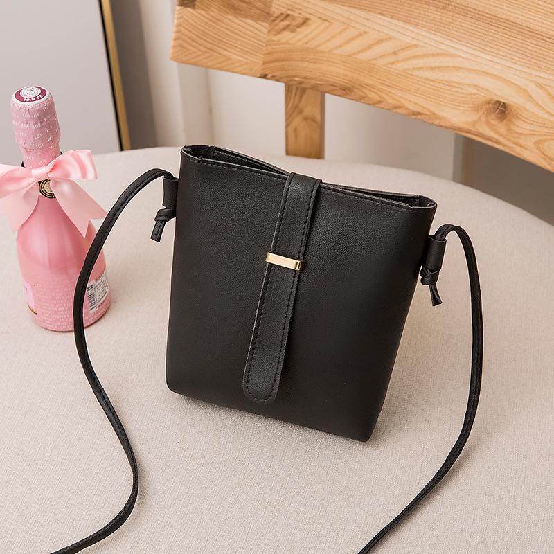 New fashionable one-shoulder crossbody bucket bag, drawstring underarm women's bag, one piece.