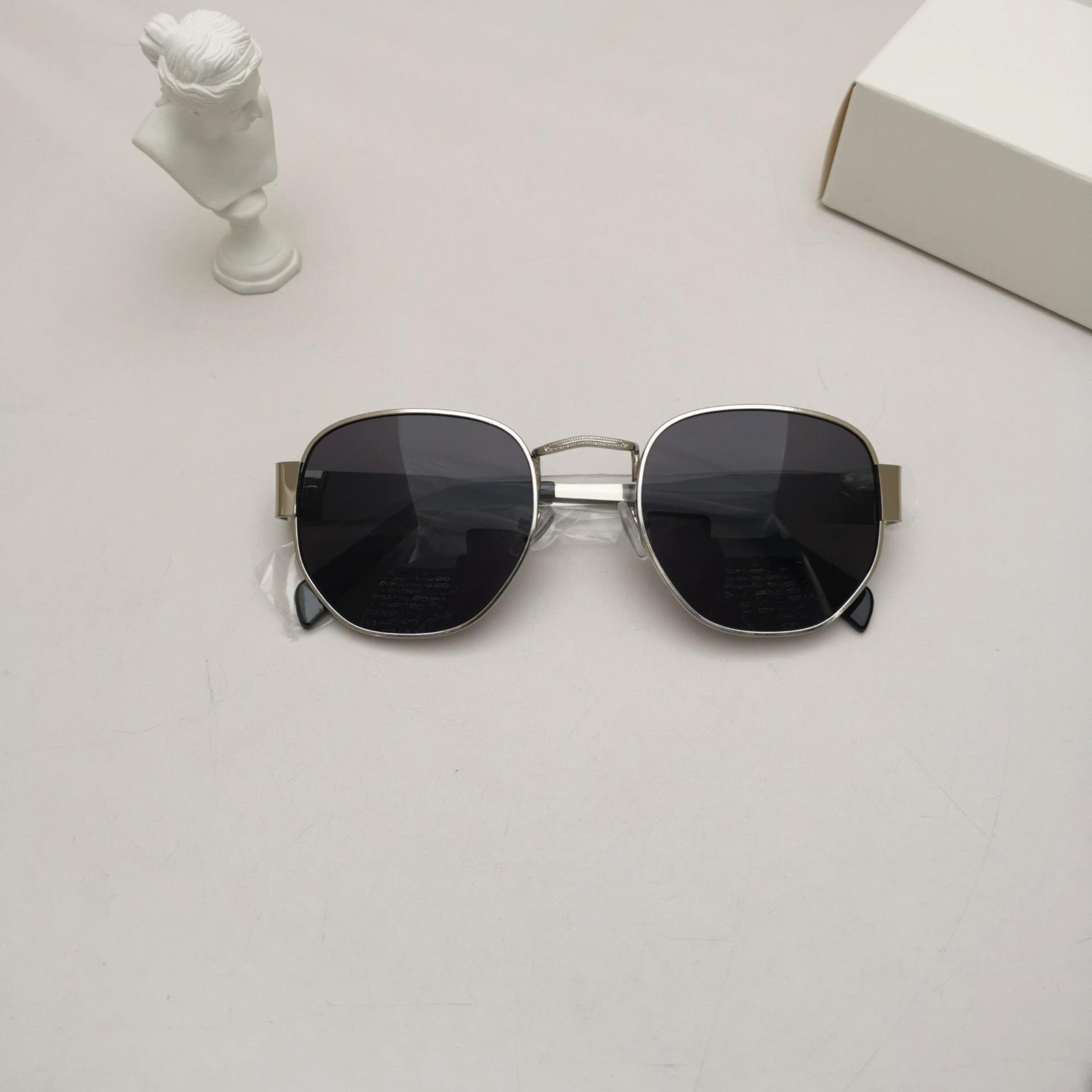 

Солнцезащитные очки в ретро-стиле L Персонализированные овальные металлические солнцезащитные очки Очки Advanced Sense Retro