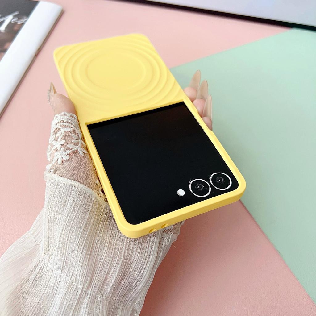 For Samsung Galaxy Z Flip7 5G Magnetic Case Skin-Touch Wave Teature Hard PC Phone Cover