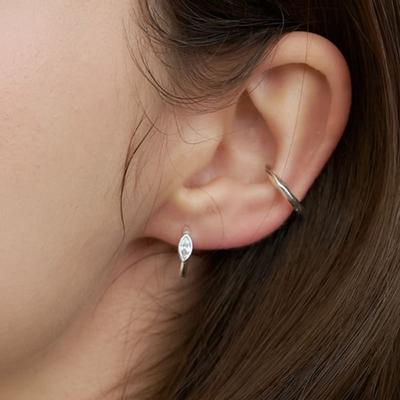 XANADU OVAL CUBIC EARRING Silver