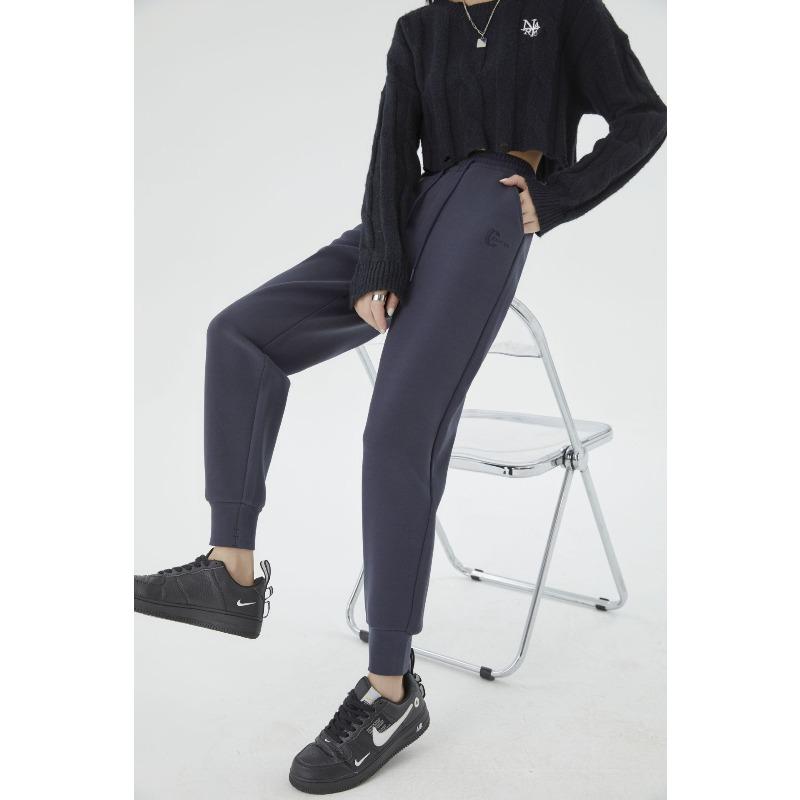 

[White windproof pants] Winter windproof and warm high-density women s clothing new mousse velvet loose casual sports sweatpants Xl（ 57.5-65kg ）