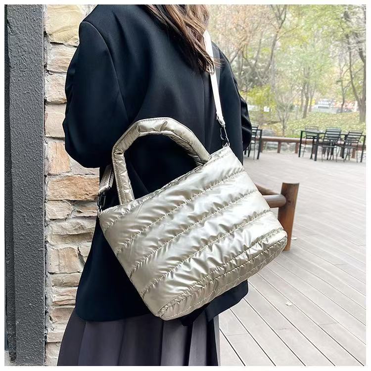Large Capacity Shoulder Bag Casual Fashion Tote Bag Winter New Fashion Trend Korean Version Casual Handbag