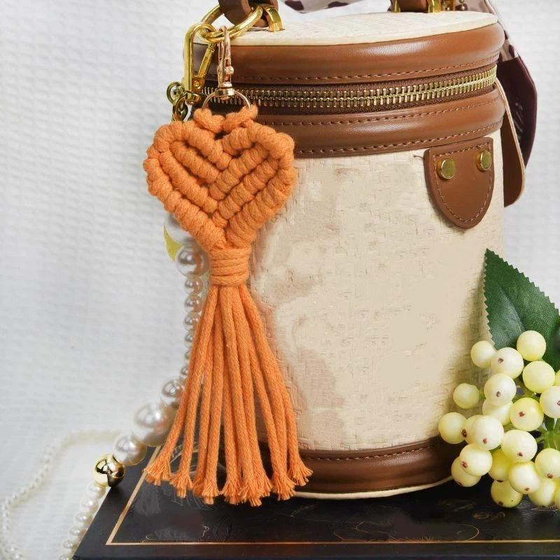 1Pcs Cute Car Keyring Handmade Macrame Heart Shaped Pendant Keychains For Women Wedding Gift