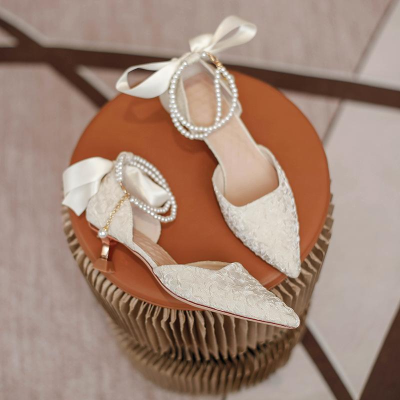 Hollow sandals female pointed head 2025 new summer high heels stiletto fairy style fashion bag head medium heel single shoes