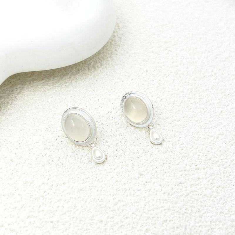 Manufacturer Supply Personality Premium Sense Geometric Oval Earrings Earrings Pendant Spot белый