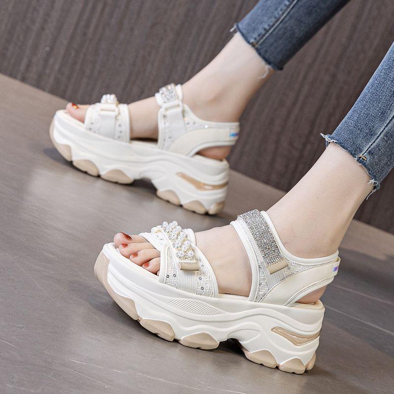 Water Diamond Sandals Korean Version Women's 2025 Summer New Fashionable, Lightweight and Soft-soled Beach Women's Shoes