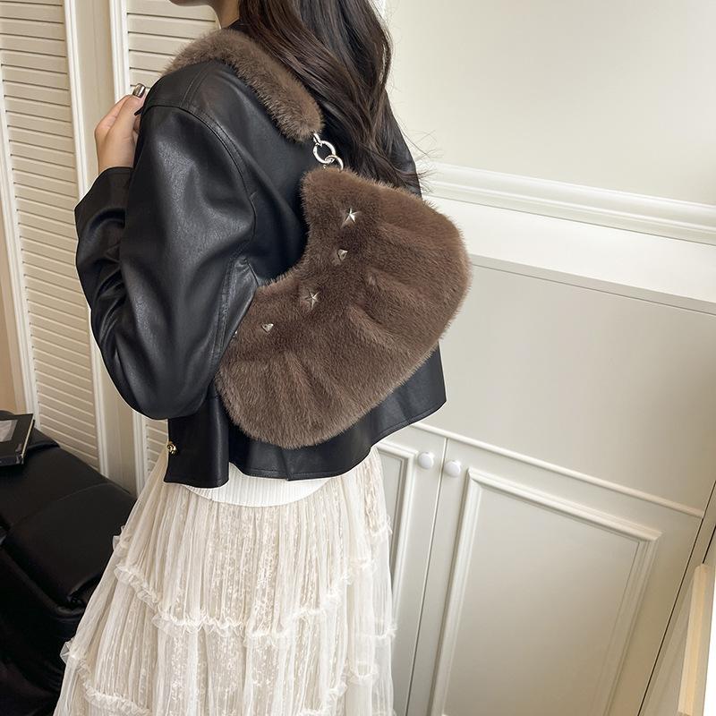 Cute Plush Winter New Fluffy Shoulder Bag with Strap Hobo Crossbody Bag for Women Casual and Versatile Handle Chain Bag
