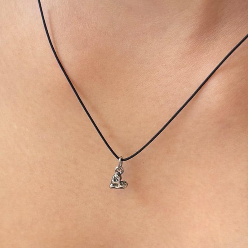 TO.STONE Mellow Heart Necklace, oil painting (black string)