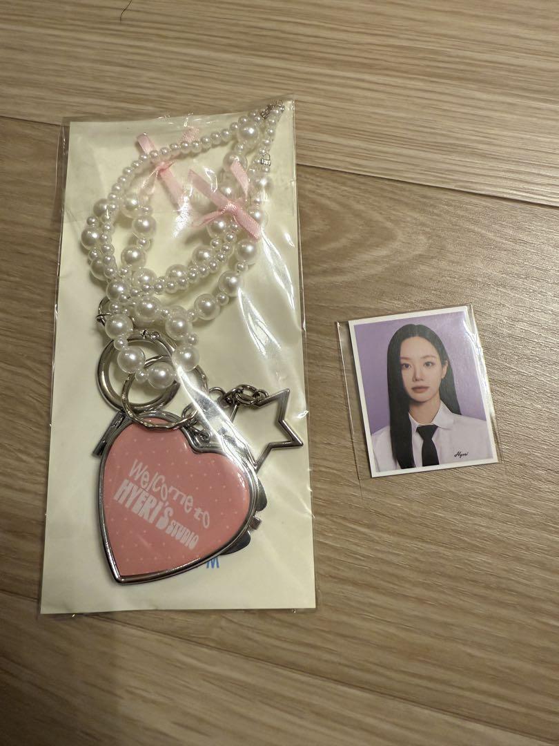 

[USED] Hyeri Fan Tour Goods Keychain with 1 ID Photo