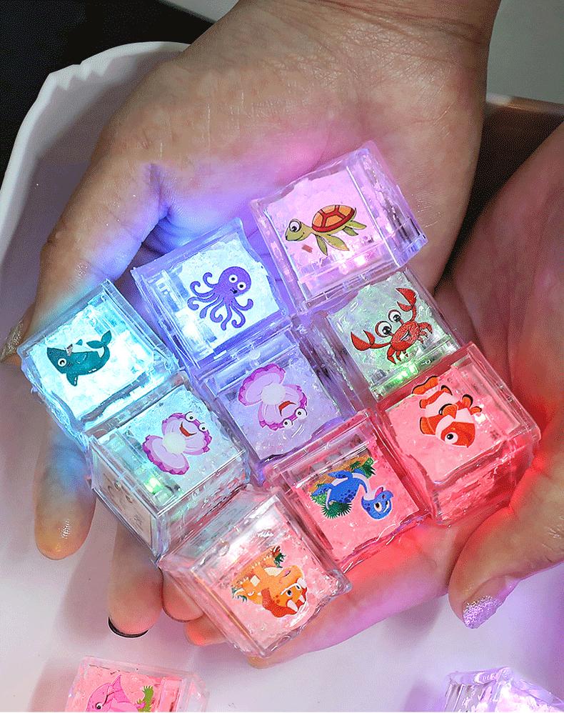 1/3pz Giocattoli da Bagno per Neonati Vasca da Bagno Luce LED Giocattoli Luminosi Cambiamento di Colore Resistenti all'Acqua Luci Subacquee Giocattoli da Bagno progettati per Bambini