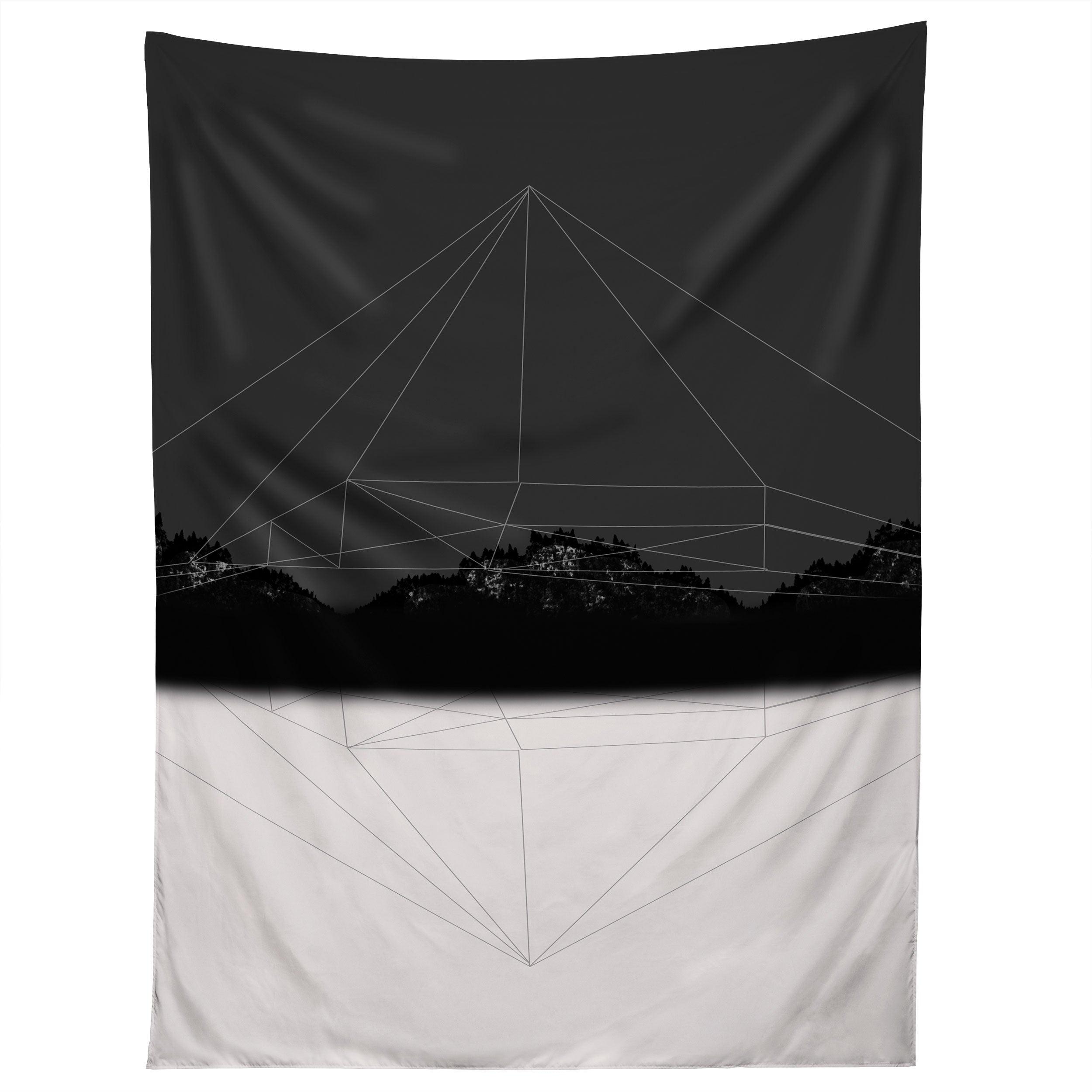 MONOCHROME VIBES 03 tapestry 75x100