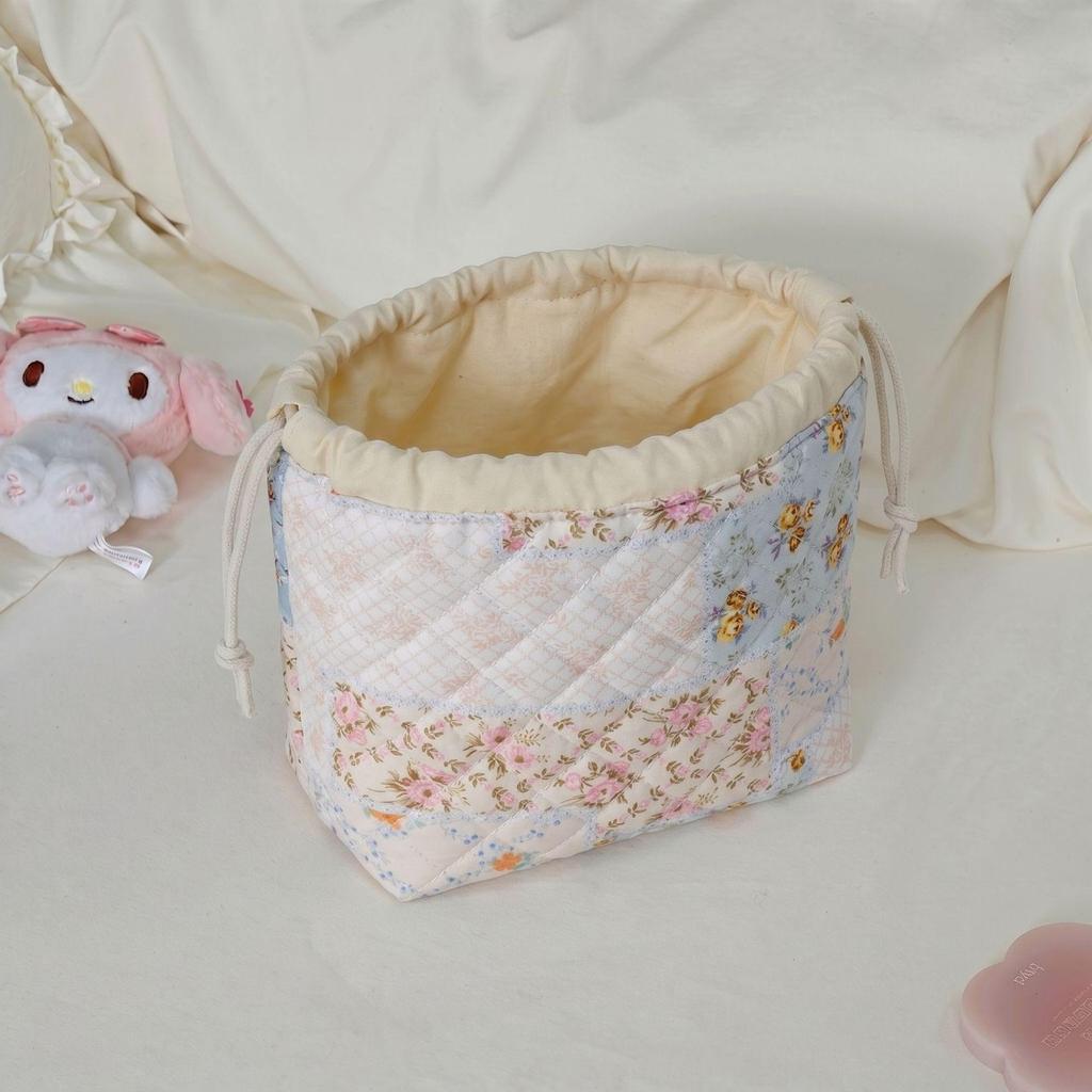 Premium Quilted Travel Storage Pouch: Large Capacity, Cute Drawstring Design