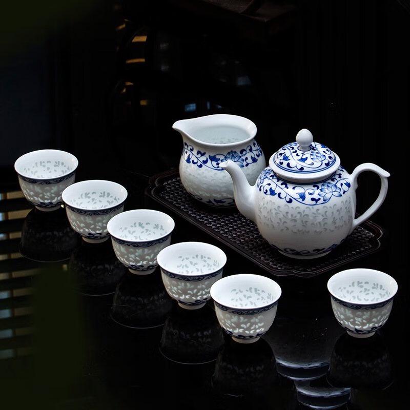 Shangqi Hand-Painted Blue and White Hollow Ceramic Tea Set