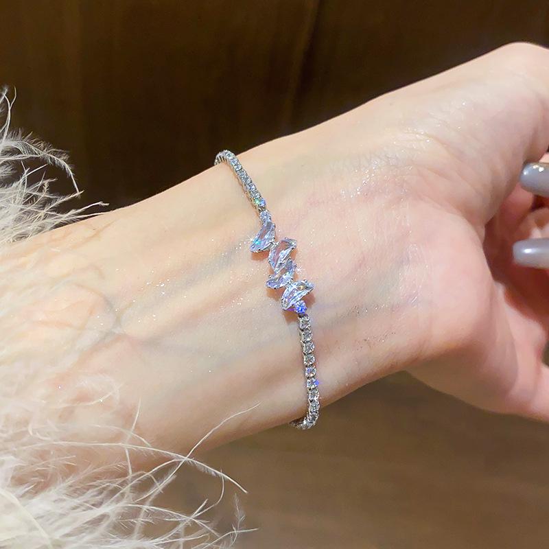 Вытягивающийся браслет-бабочка с цирконами: Изысканный, Универсальный, Высококачественный Модный Браслет.