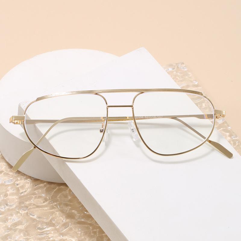 

Vintage Style Woman Sunglasses Pilot Shape Anti-Reflective Men Sunglass Holiday Travelling Sun Glasses Man